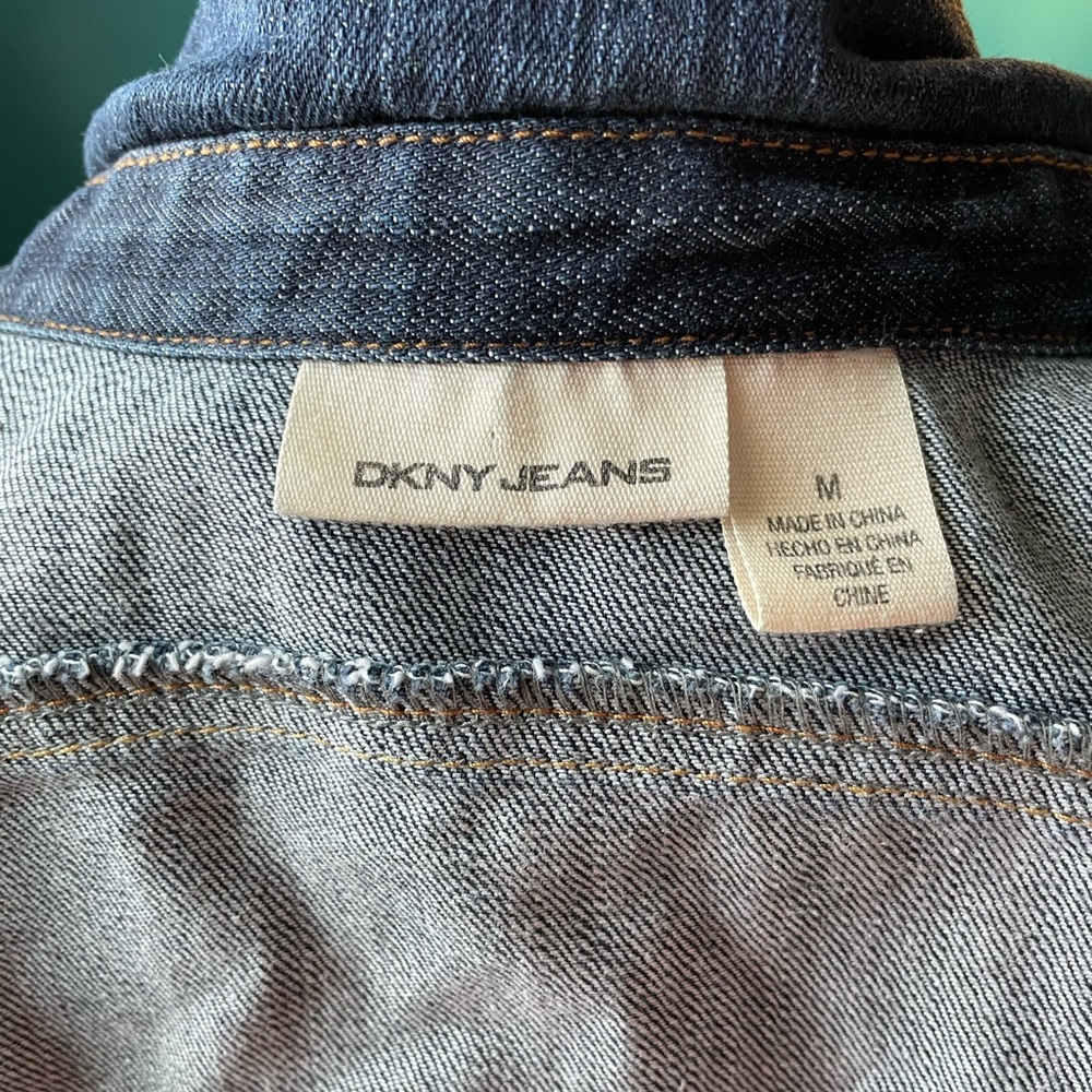 DKNY dark blue denim jean jacket with silver buttons   Sz M - Picture 6 of 8